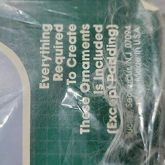 Bucilla Kit #82008, Fantasy Friends, Jeweled Stitchery Ornaments, Christmas - Picture 7 of 10